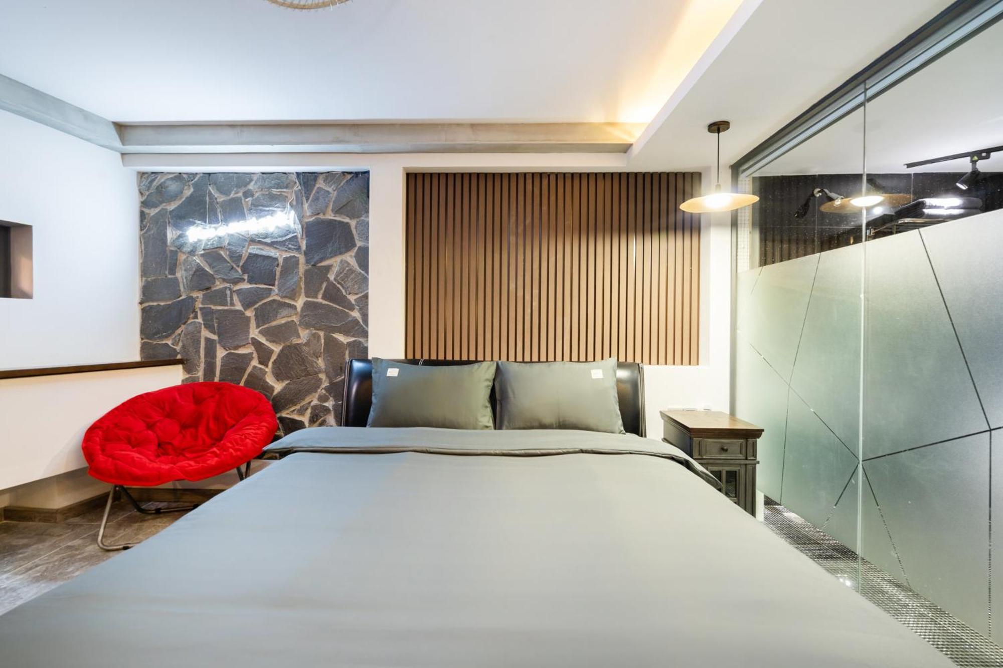 Tago Boutique - Free Airport Pick Up Hotel 3*